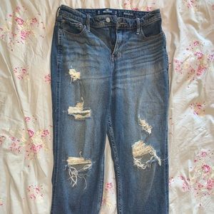 Hollister Ripped mom jeans